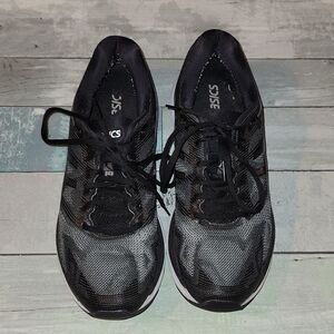 Black ASICS shoes sz 9.5